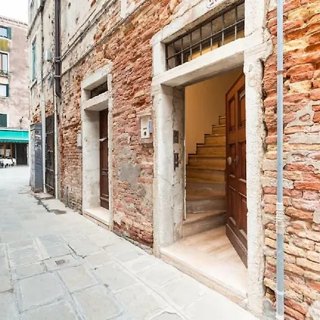 Via Garibaldi House