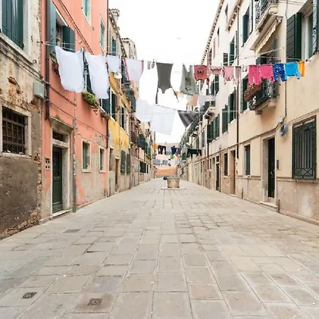 Via Garibaldi House