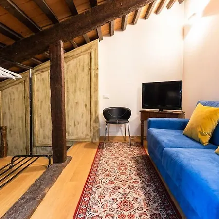 Via Garibaldi House