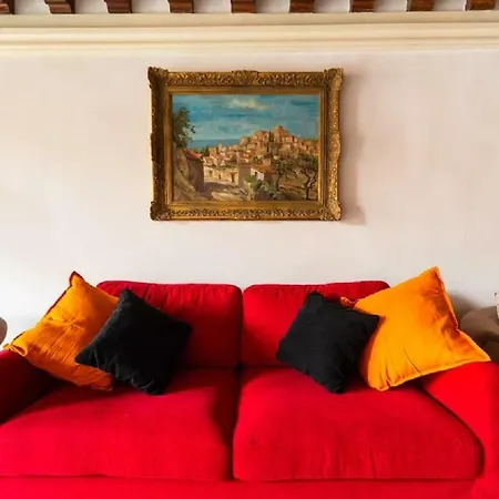 Via Garibaldi House *