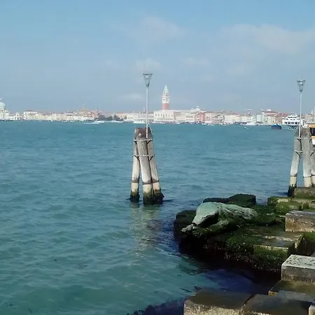 Via Garibaldi House * Venedig